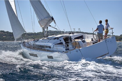 Charter Sailboat Jeanneau Sun odyssey 440 Palma de Mallorca