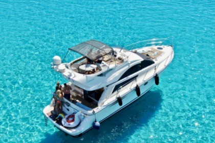 Hire Motor yacht The Great Fairline Phantom 43 Flybridge Mykonos