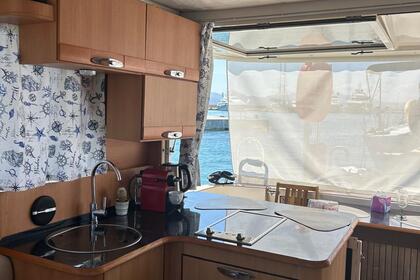 Hire Motorboat Seaway Group Greenline 33 Hybrid Beaulieu-sur-Mer