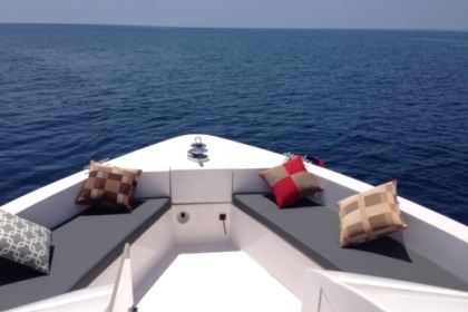 Verhuur Motorboot Gulf Craft, CUSTOM DESIGN Malé