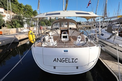 Charter Sailboat Bavaria Yachtbau Bavaria Cruiser 37 - 3 cab. Šibenik