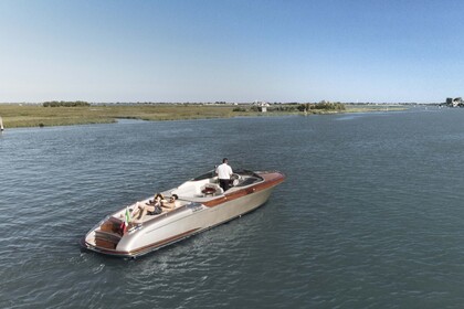 Miete Motorboot Riva Aquariva 33 Venedig