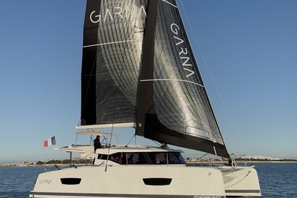 Charter Catamaran Fountaine Pajot Isla 40 Villeneuve-Loubet