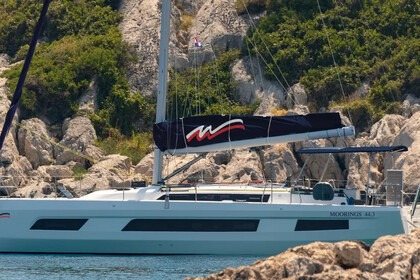 Rental Sailboat  Moorings 44.4 Pireas