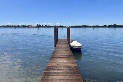 Location Bateau à moteur Amadi Topa Venise