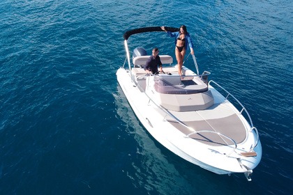 Hyra båt Motorbåt Mingolla Brava 22 Walkaround Ičići