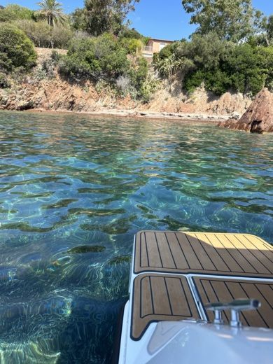 Mandelieu-La Napoule Motorboat Quicksilver Activ 755 Sundeck alt tag text