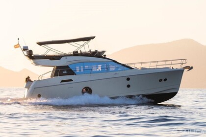 Rental Motorboat Beneteau Monte Carlo 5 Bandol