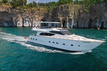 Charter Motor yacht Benetti 24m Salerno