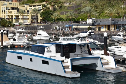 Miete Segelboot  Luna 47 Power Funchal