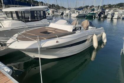 Hire Motorboat Pacific Craft 700 Day Cruiser Pornic
