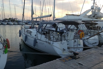 Charter Sailboat BENETEAU OCEANIS 43 Athens