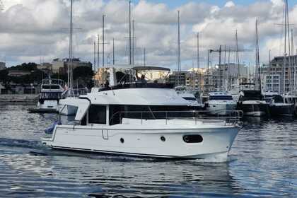 Verhuur Motorboot Beneteau Swift Trawler 47 San Ġiljan