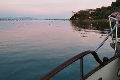 Hire Motorboat GRAND BANKS Grand banks Cannes