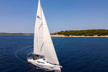 Hyra båt Segelbåt Hanse Yachts Hanse 410 Šibenik