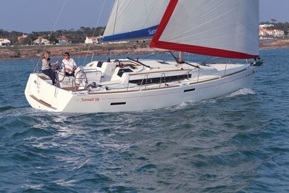 Charter Sailboat Sunsail 38 Marina