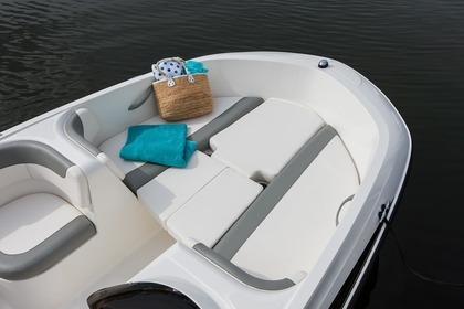 Miete Motorboot BAYLINER E6 Bormes-les-Mimosas