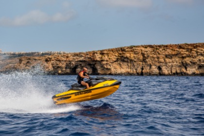 Noleggio Moto d'acqua Seadoo RXP-X-300 San Giuliano