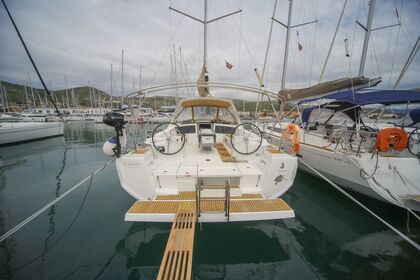 Miete Segelboot Bénéteau Oceanis 48 - 5 cab. Trogir