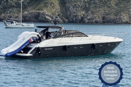 Noleggio Barca a motore Princess V55 Saint-Tropez