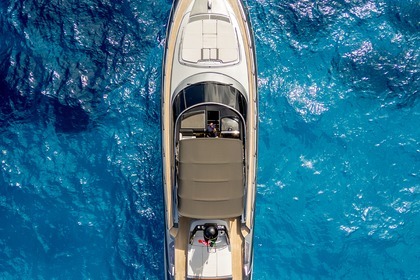 Hire Motor yacht Riva RIVA 56 RIVALE Sorrento