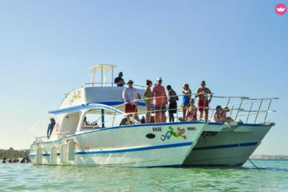 Hyra båt Motorbåt TomCat TC 9.7 Bávaro