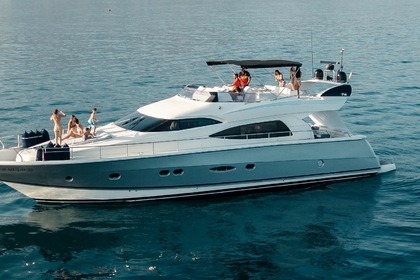 Hire Motor yacht Nuvari Nuvari 64 dominator Marbella