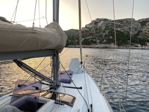 Marselha Sailboat Dufour 350 GL alt tag text