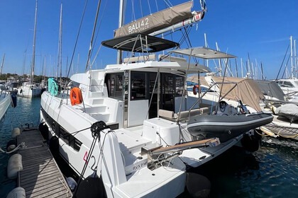 catamarano grecia 2023