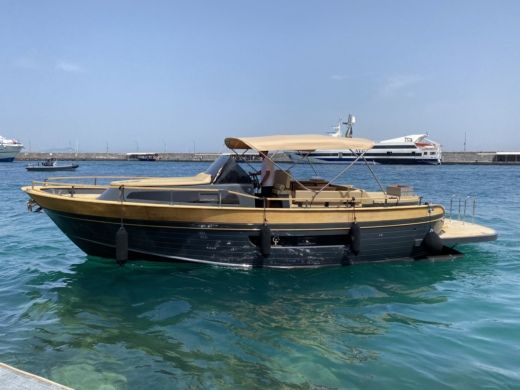 Капри Motorboat ESPOSITO POSITANO 38 alt tag text