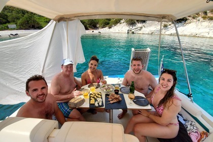 Location Bateau à moteur CRUISERS 1995 Céphalonie