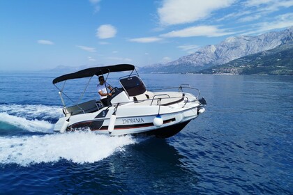 Charter Motorboat Beneteau Flyer 5,5 Sundeck - luxury Makarska