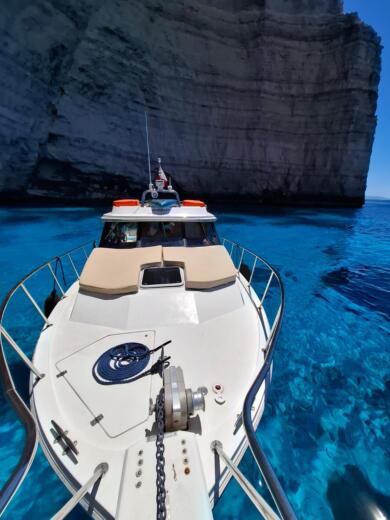 Motorboat Bayliner 3288 Boat layout