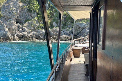 Miete Motorboot Cantieri Piazza Dante Gozzo in legno Scilla