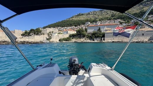 Dubrovnik Without license The Ultimate Luxury private sundeck boat without skipper - No license alt tag text