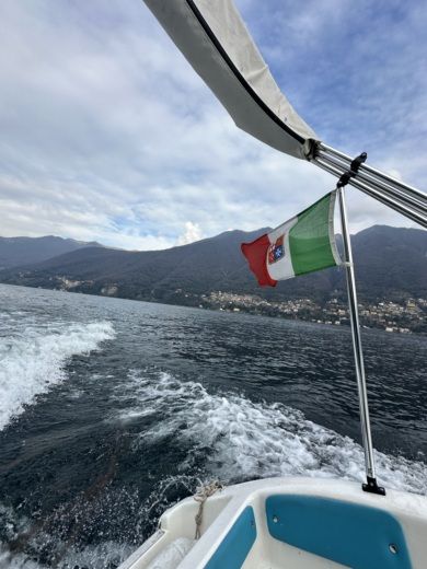 Lac de Côme Without license Marino Atom 450 alt tag text