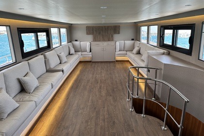 Charter Motor yacht Cruisers Wooden Hurghada