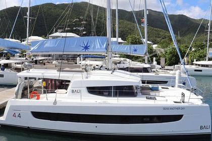 Rental Catamaran Catana Group Bali 4.4 - 4 + 1 cab. Tortola