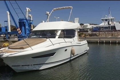 Rental Motorboat Jeanneau Merry fisher 10 Six-Fours-les-Plages