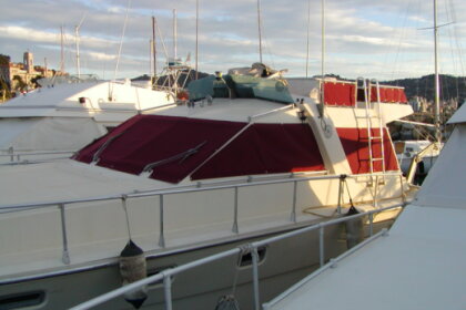 Rental Motor yacht Raffaelli Middle Fly Sesto Calende