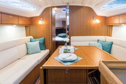 Verhuur Zeilboot  Bavaria Cruiser 37 Lemmer