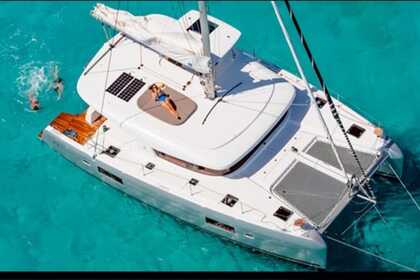 Noleggio Catamarano Queen Lagoon 42 Napoli