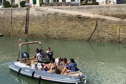 Location Semi-rigide Salpa Soleil 23 Saint-Martin-de-Ré