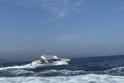 Hire Motorboat AXOPAR AXOPAR 37 Cogolin