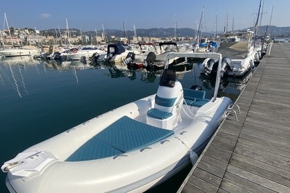 Hyra båt Båt utan licens  Cinque Terre Senza Patente La Spezia