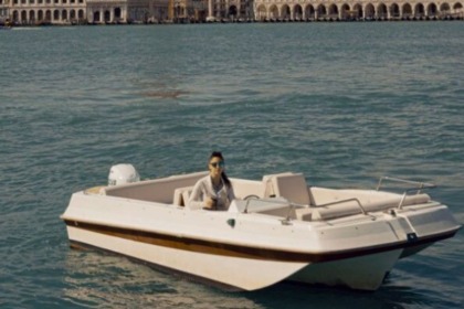 Alquiler Lancha Chris Craft rio yacht Venecia
