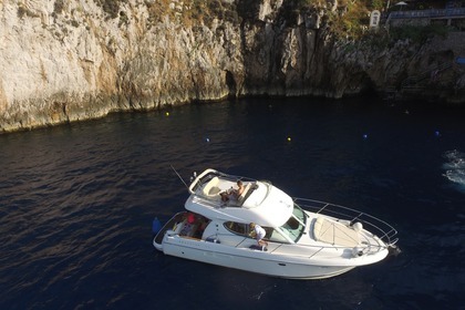 Miete Motorboot Jeanneau Prestige 32 ALL INCLUSIVE Capri
