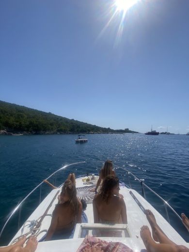 Херцег-Нови Motorboat Custom Leut nava alt tag text