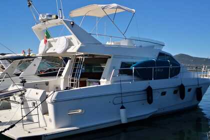 Location Bateau à moteur Ferretti 44s Porto Rotondo