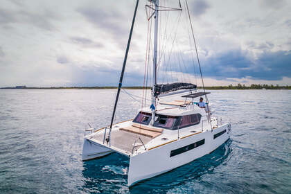 Hire Catamaran AVENTURA 34 AVENTURA 34 Sitges